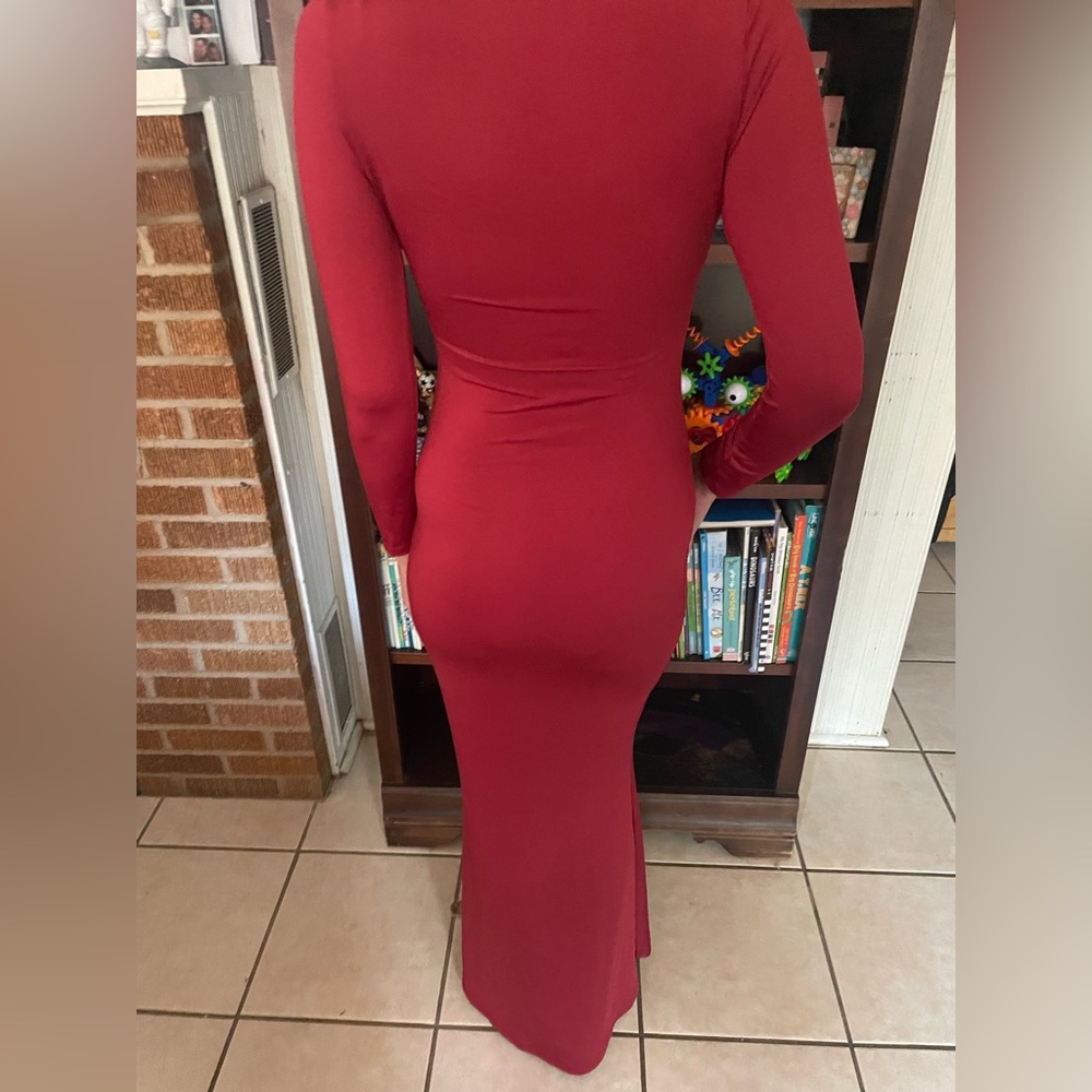 burgundy long red dress with long sleeves